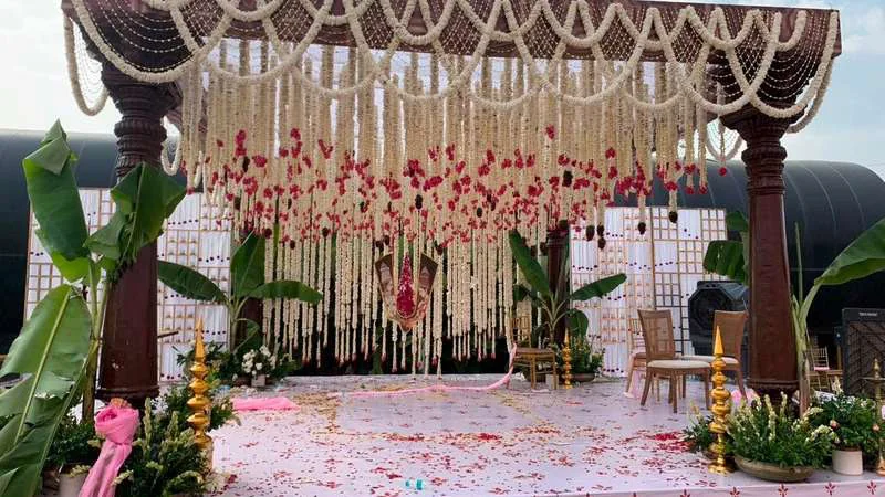 Wedding mandap décor by PlanItBetter